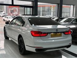 بي ام دبليو الفئة 7